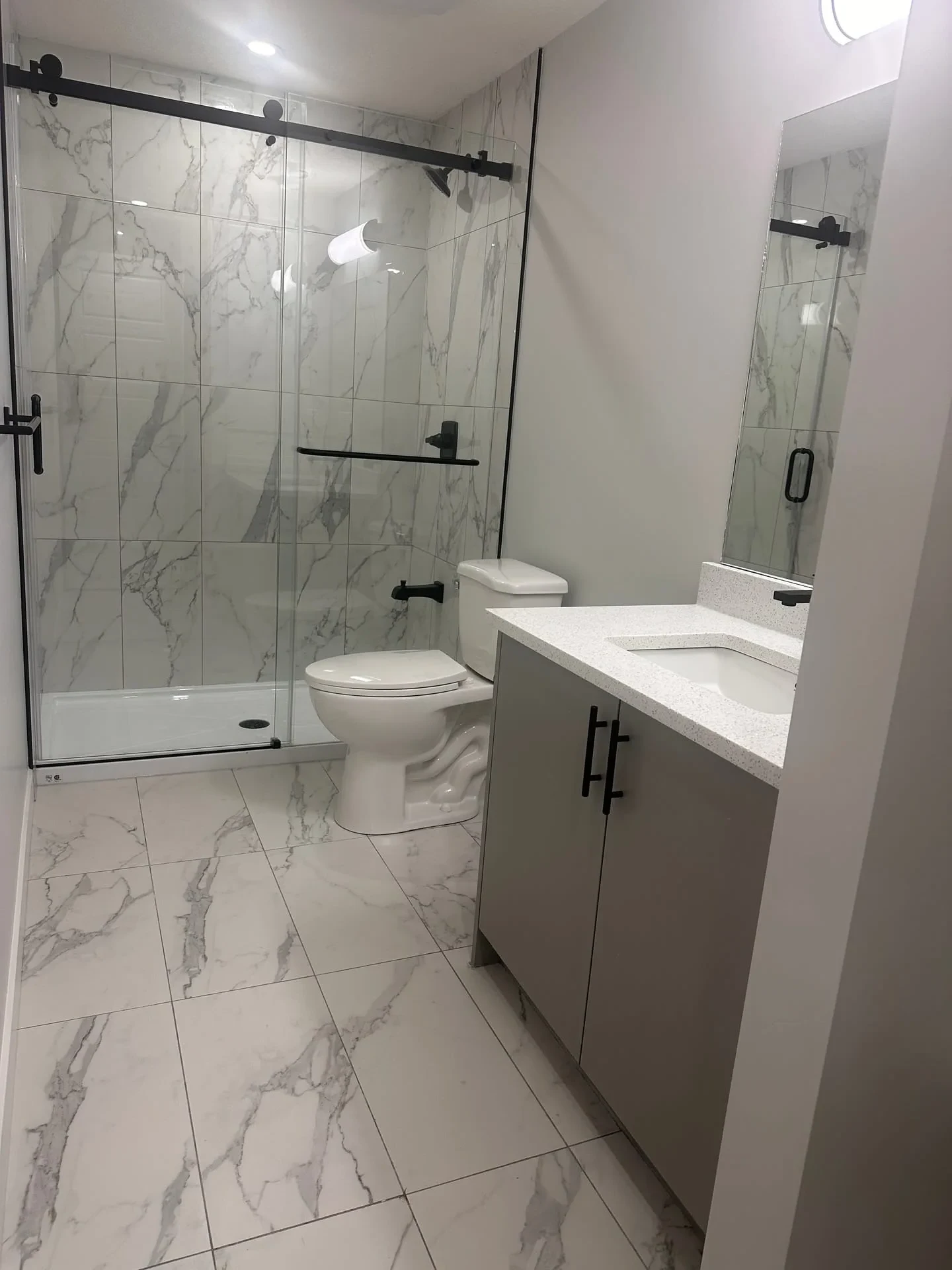 Amblehurst Legal Suite, Calgary photo in Ambleton