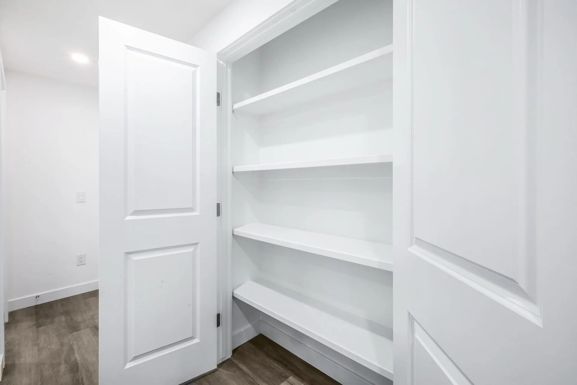 Aquila Legal Suite, Calgary photo in Ambleton