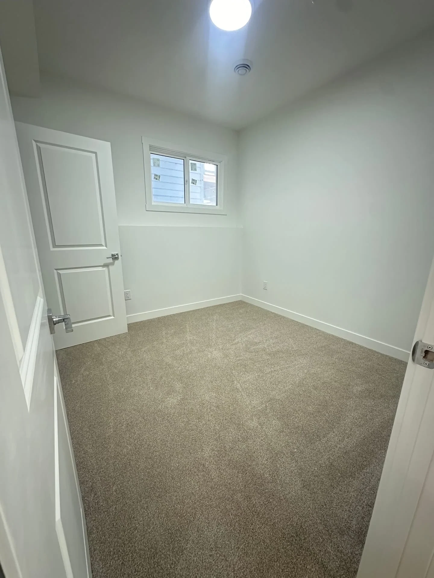 Baneberry Legal Suite, Calgary photo in Belmont