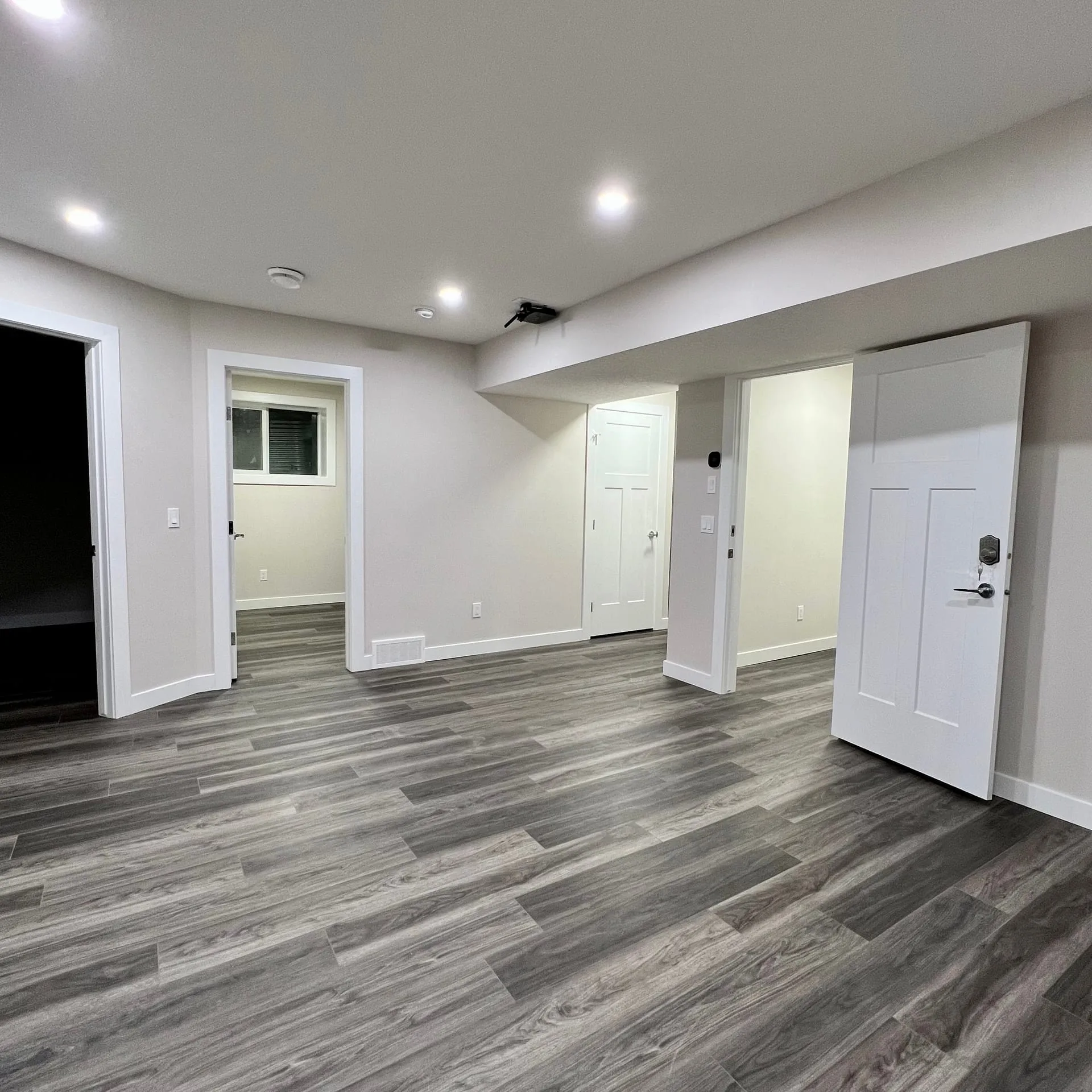 Bayview Legal Suite, Calgary photo in Bayview