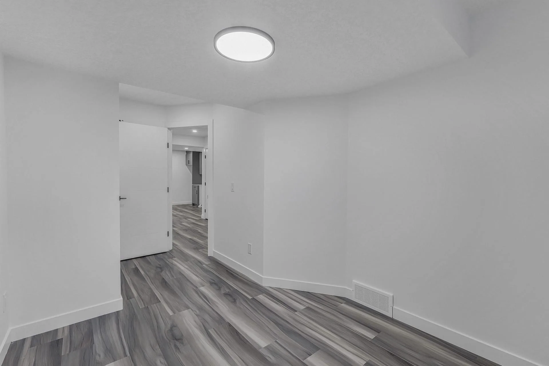 Belmont Legal Suite, Calgary photo in Belmont