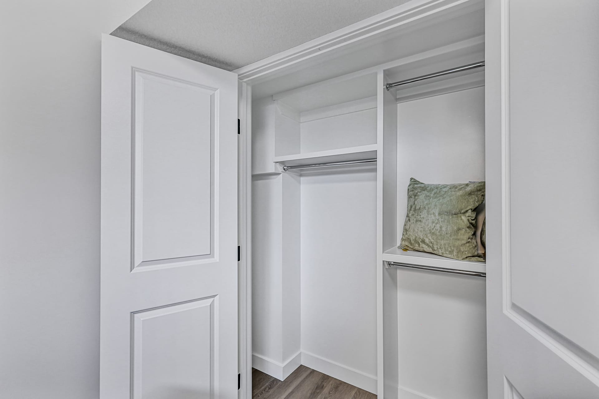 Walgroove Legal Suite, Calgary
