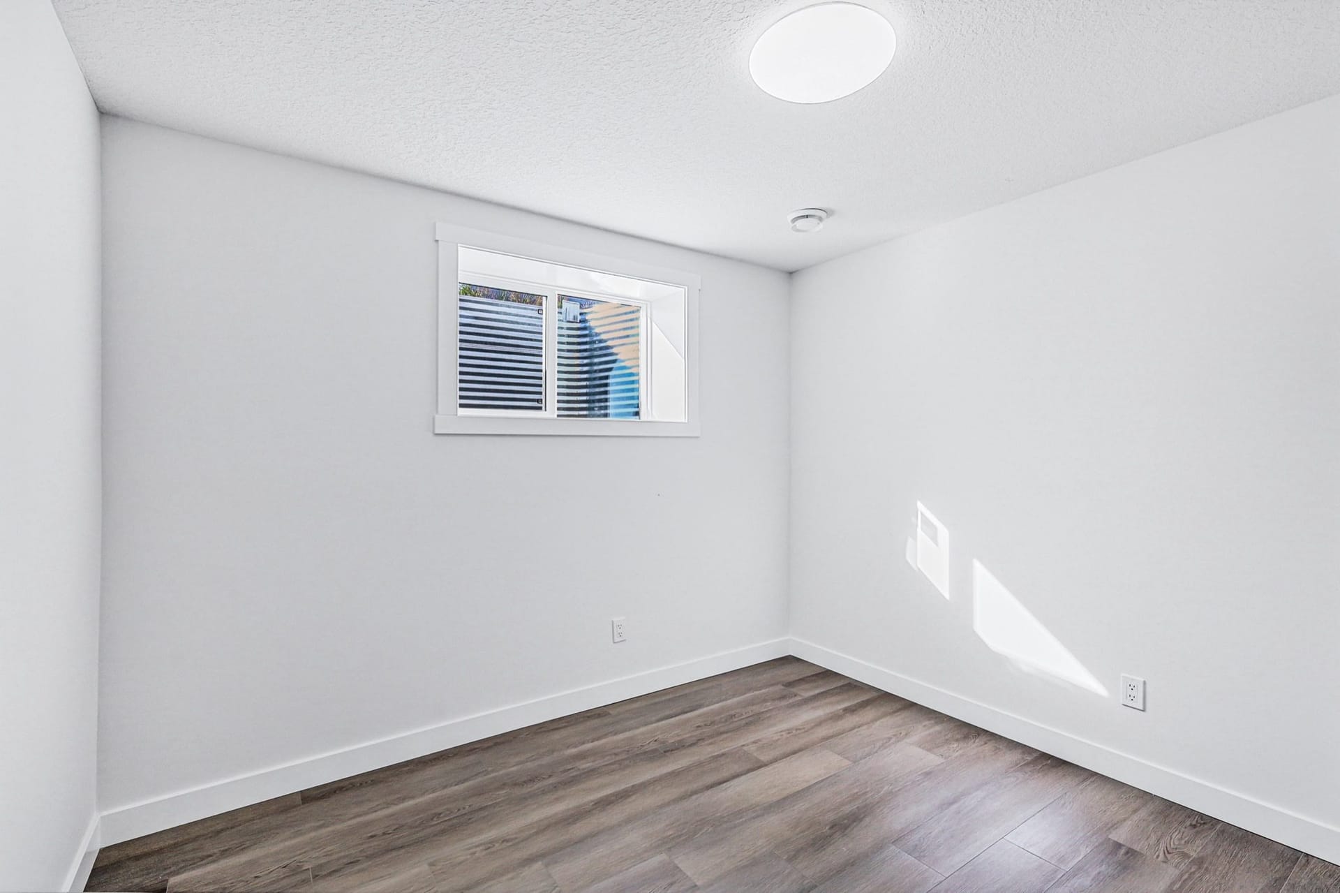 Walgroove Legal Suite, Calgary