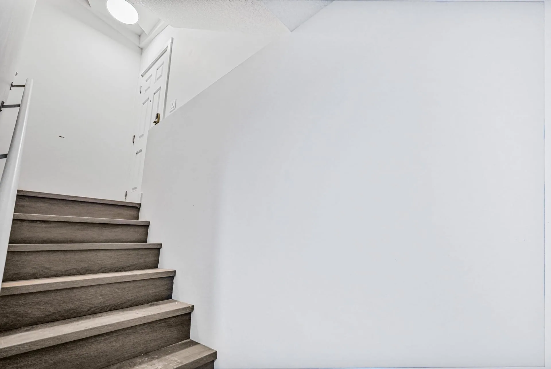Walgroove Legal Suite, Calgary photo in Walden